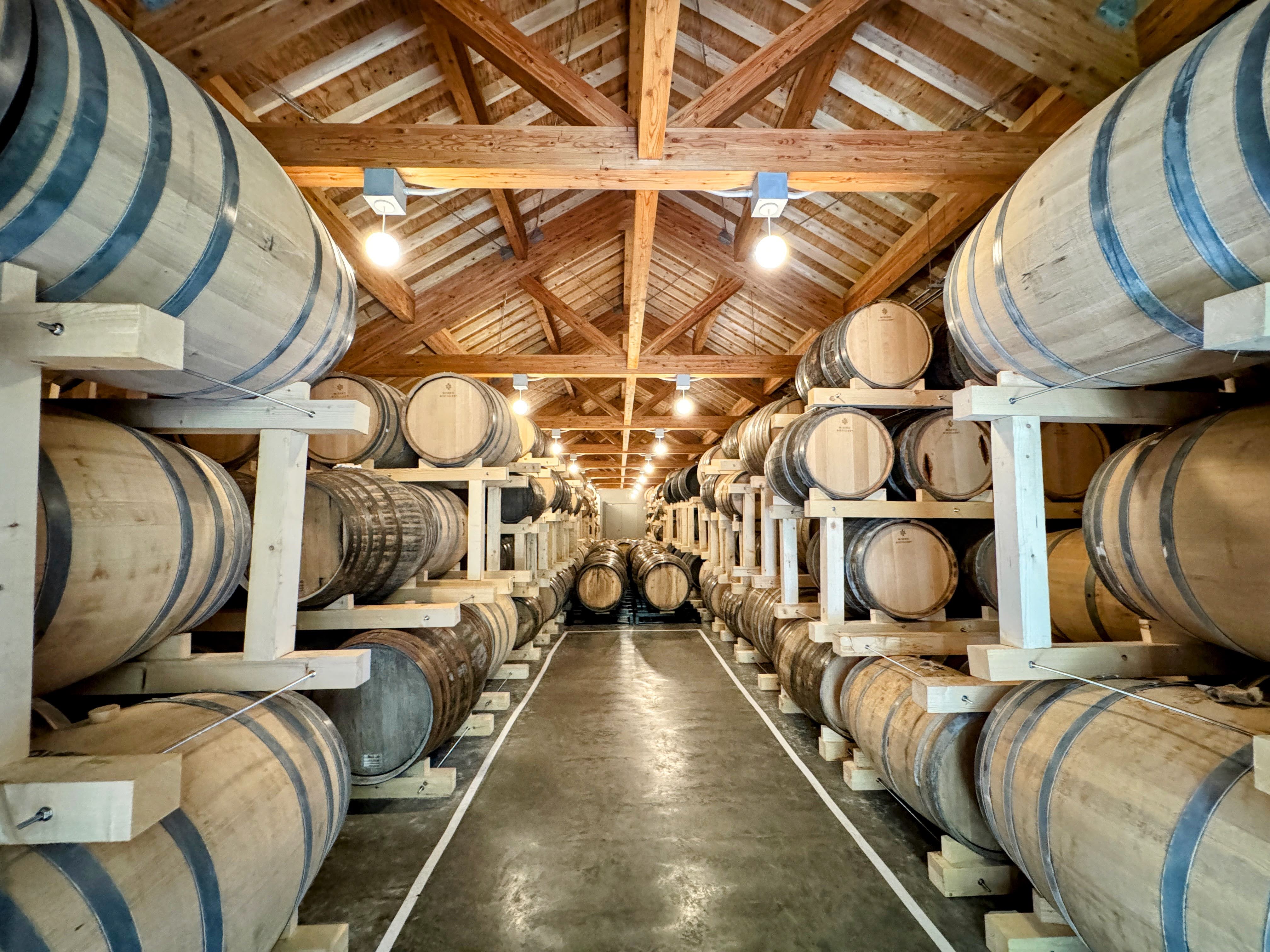 数々の賞を受賞中のオホロジンが造られるニセコ蒸留所に行ってきました