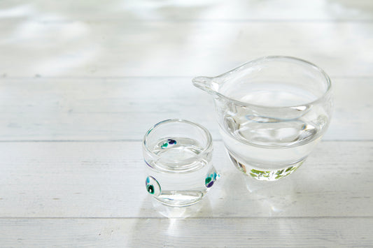 甘口、辛口の日本酒飲み比べ　